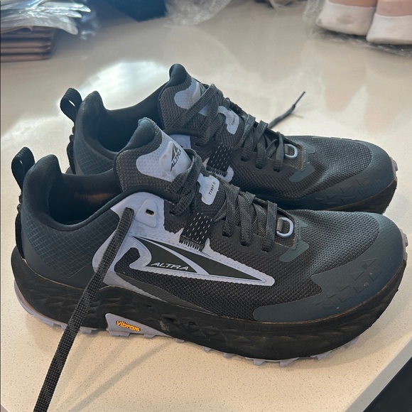 Altra Timp 5, a high-cushion, neutral trail running shoe Size 8 - Picture 2 of 7